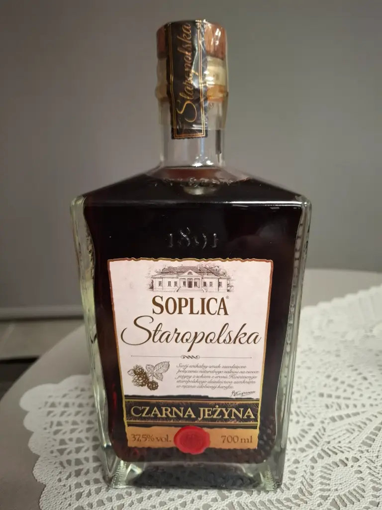 Vodka staropolska czarna jezyna, vodka a la mure 70cl 37,5%